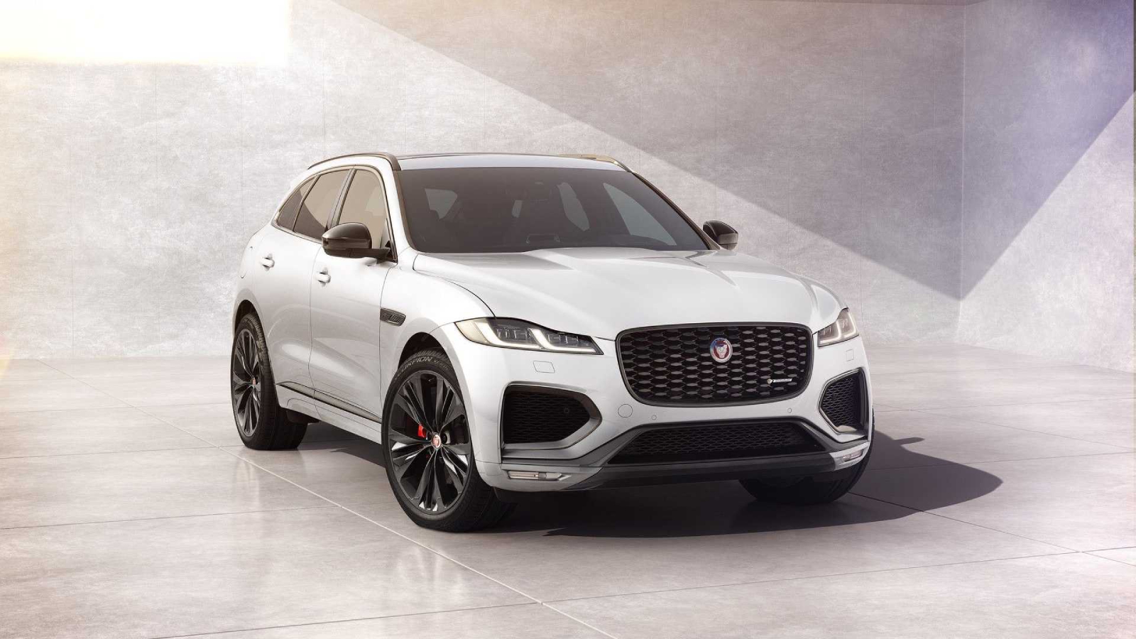 Έκδοση R-Dynamic Black για τη νέα Jaguar F-Pace 